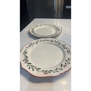 Set 2 BH&G Mistletoe Heritage 10.5" Dinner Plates